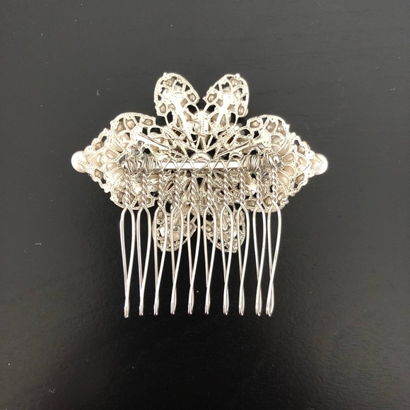 Pearl and Crystal Bridal Hair Comb - Picture 2 of 4